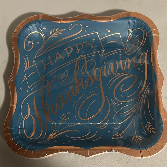 Thanksgiving Elegance Dinner Plates & Napkins - Picture 3 of 10